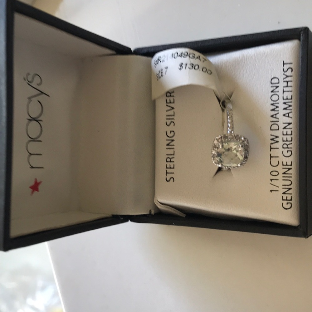 NWT genuine light green amethyst ring